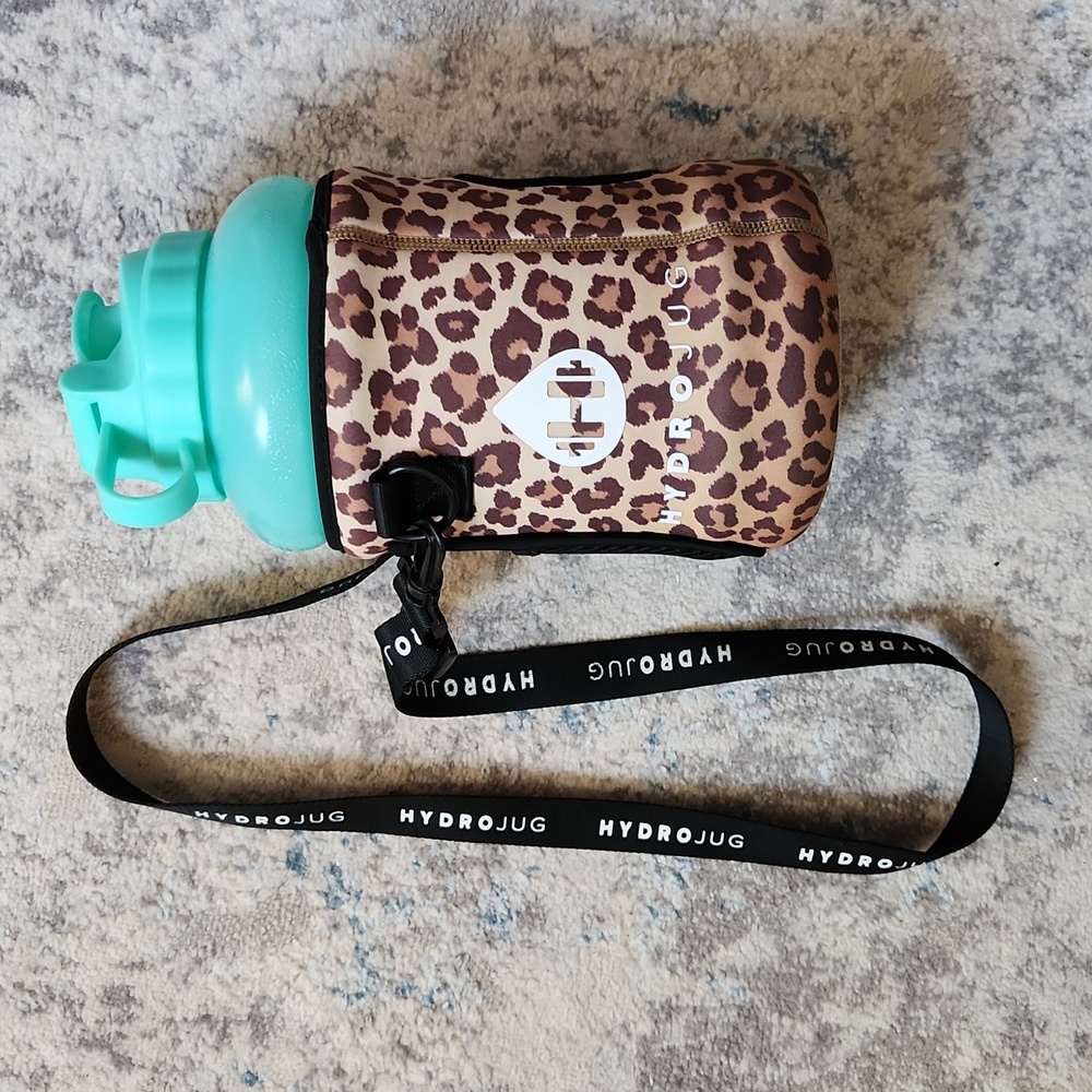 73 Ounce Teal Hydrojug With Leopard‎ Print Sleeve And Carrying Strap